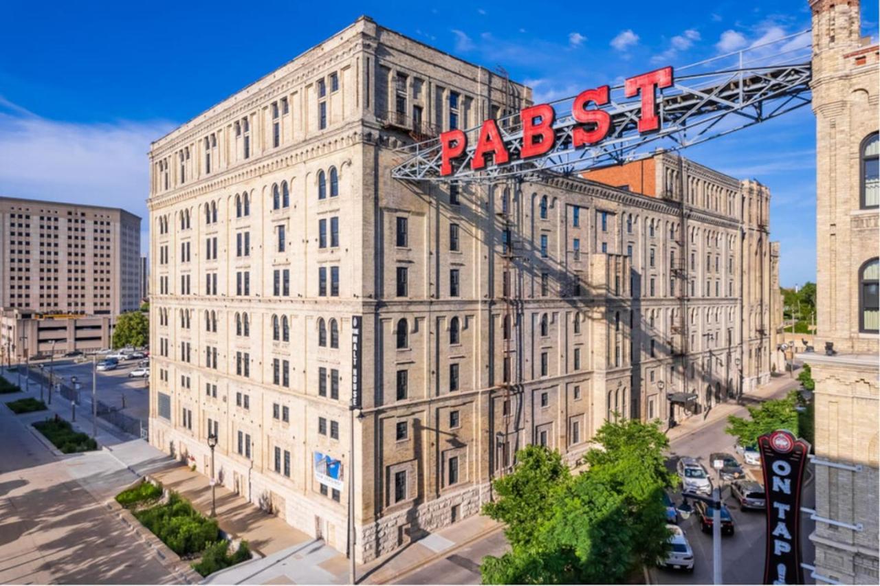 Beautiful 2Bd Near Historic Pabst Brewery - Fiserv Appartement Milwaukee Buitenkant foto