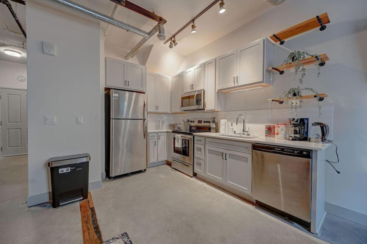 Beautiful 2Bd Near Historic Pabst Brewery - Fiserv Appartement Milwaukee Buitenkant foto