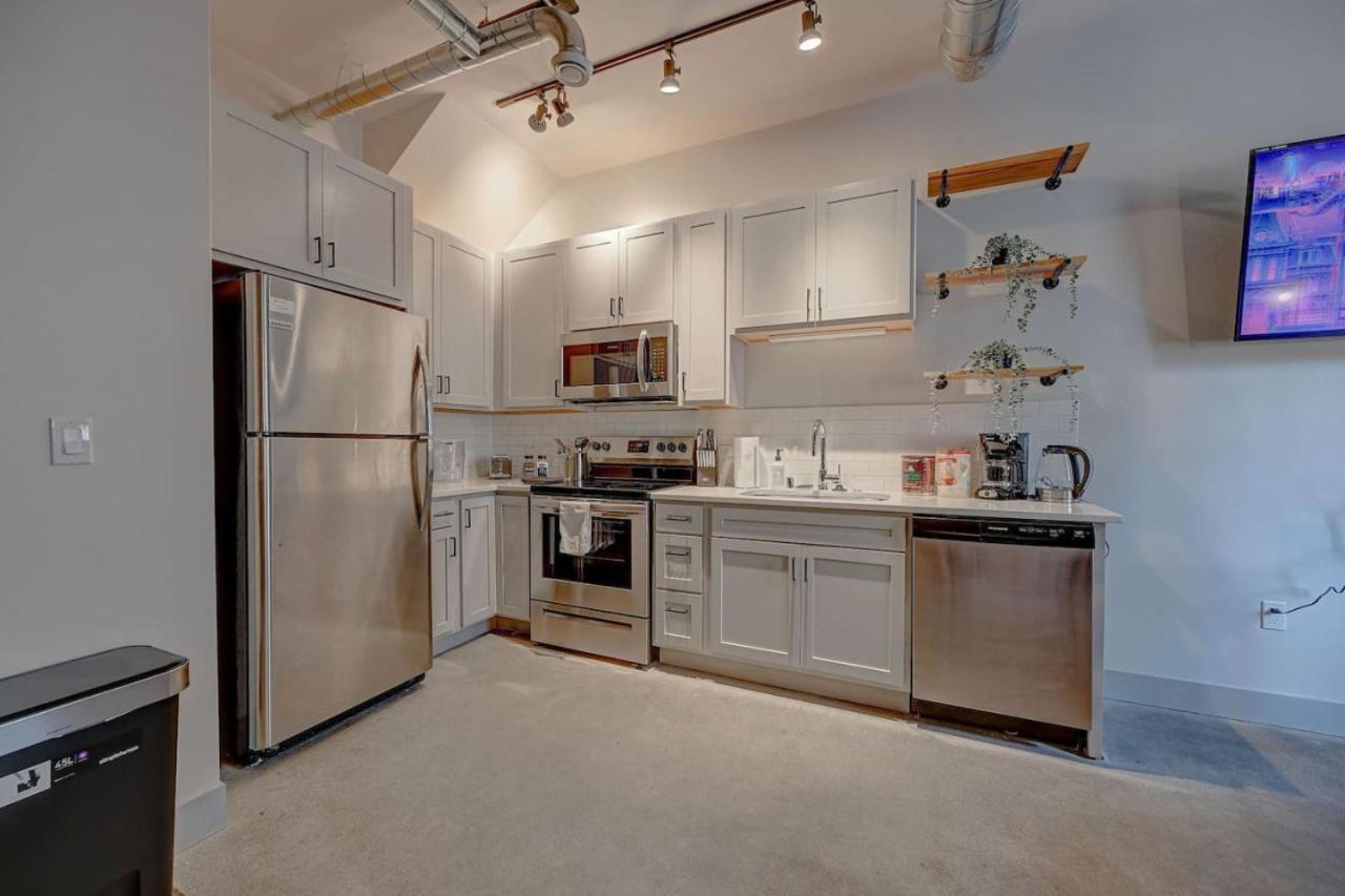 Beautiful 2Bd Near Historic Pabst Brewery - Fiserv Appartement Milwaukee Buitenkant foto