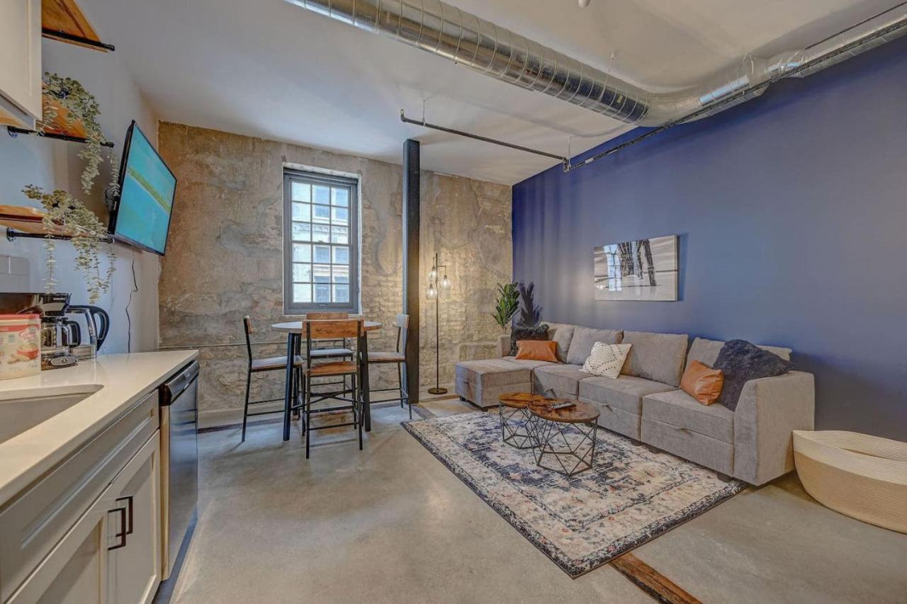 Beautiful 2Bd Near Historic Pabst Brewery - Fiserv Appartement Milwaukee Buitenkant foto